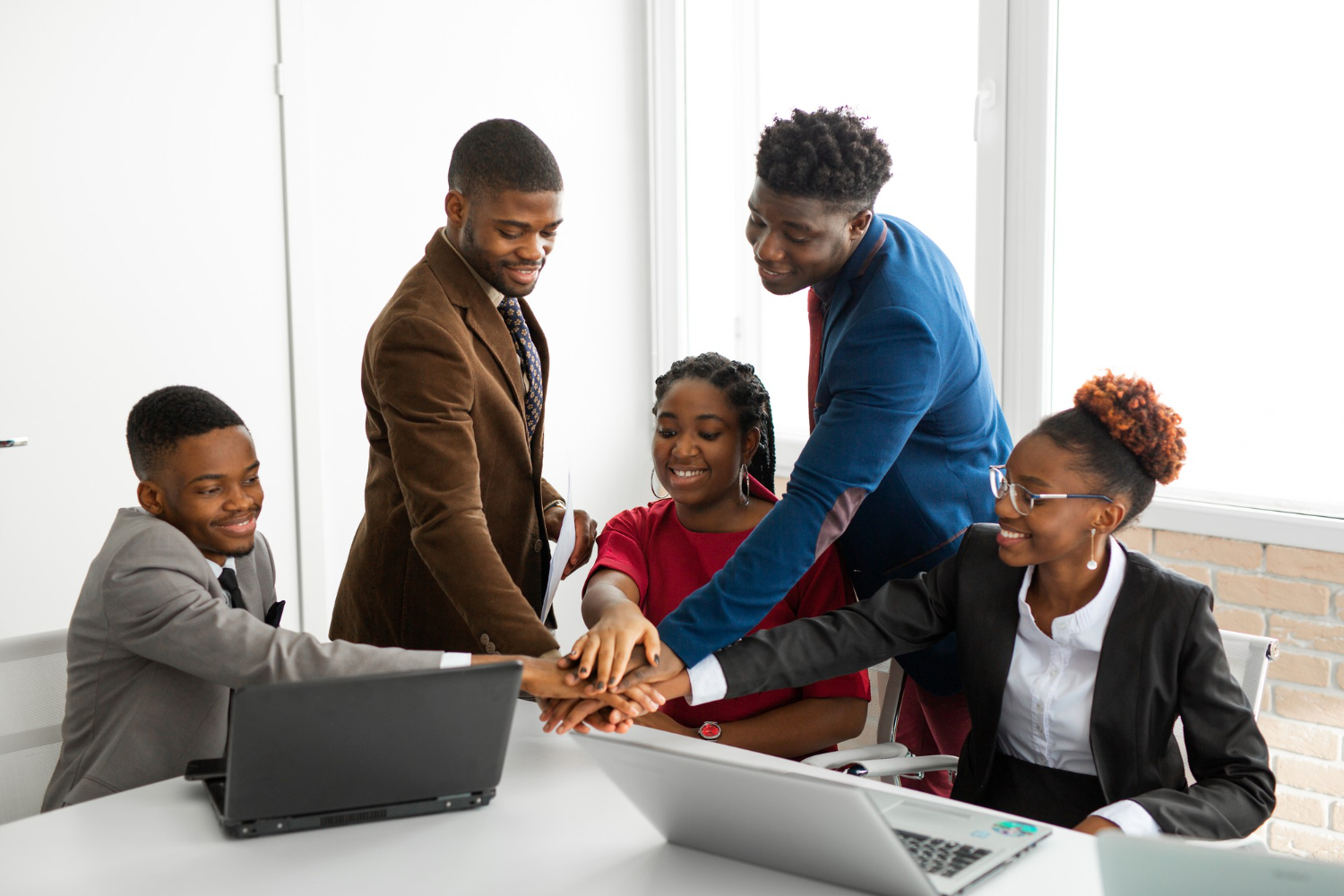 TIENS DS-COM entrepreneurs at a working meeting