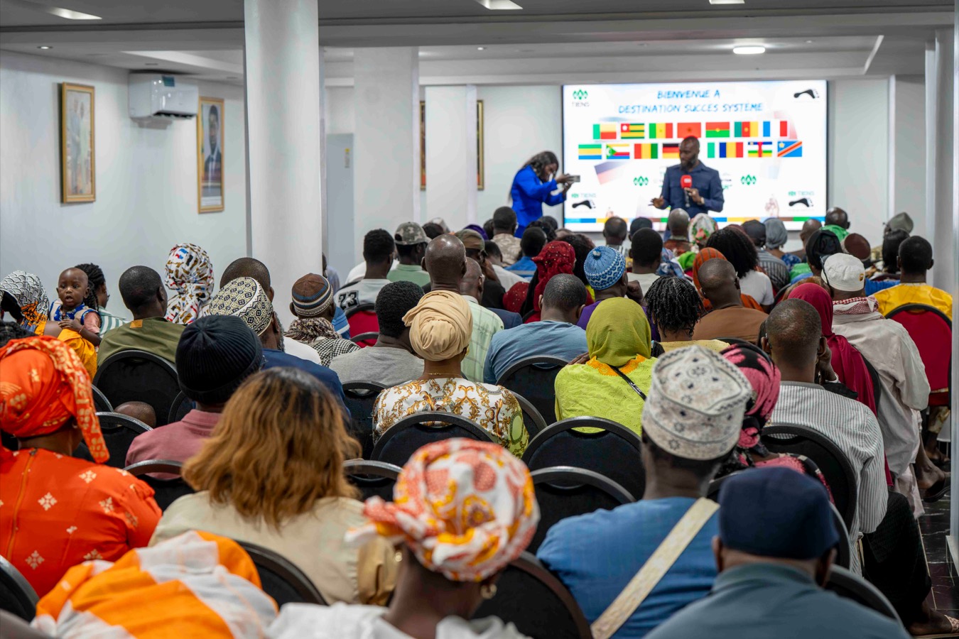 Session d’information TIENS DS-COM devant un large public